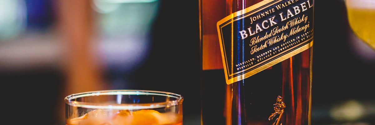 Glass packaging, shaped for brands that go further.